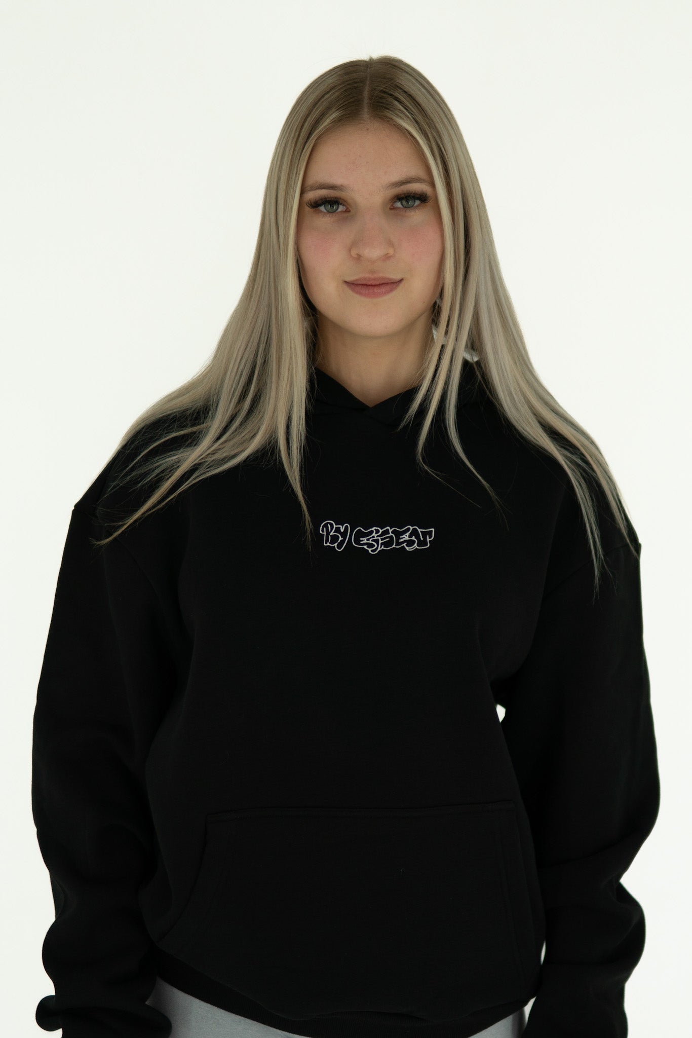 BYEISEN Basic Hoodie