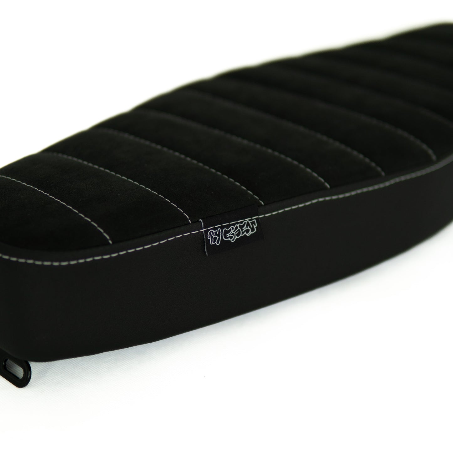 S51 Sitzbank Alcantara Ziernaht