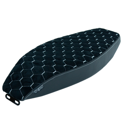 S51 Sitzbank „Alcantara CNC Wabe abfallend“