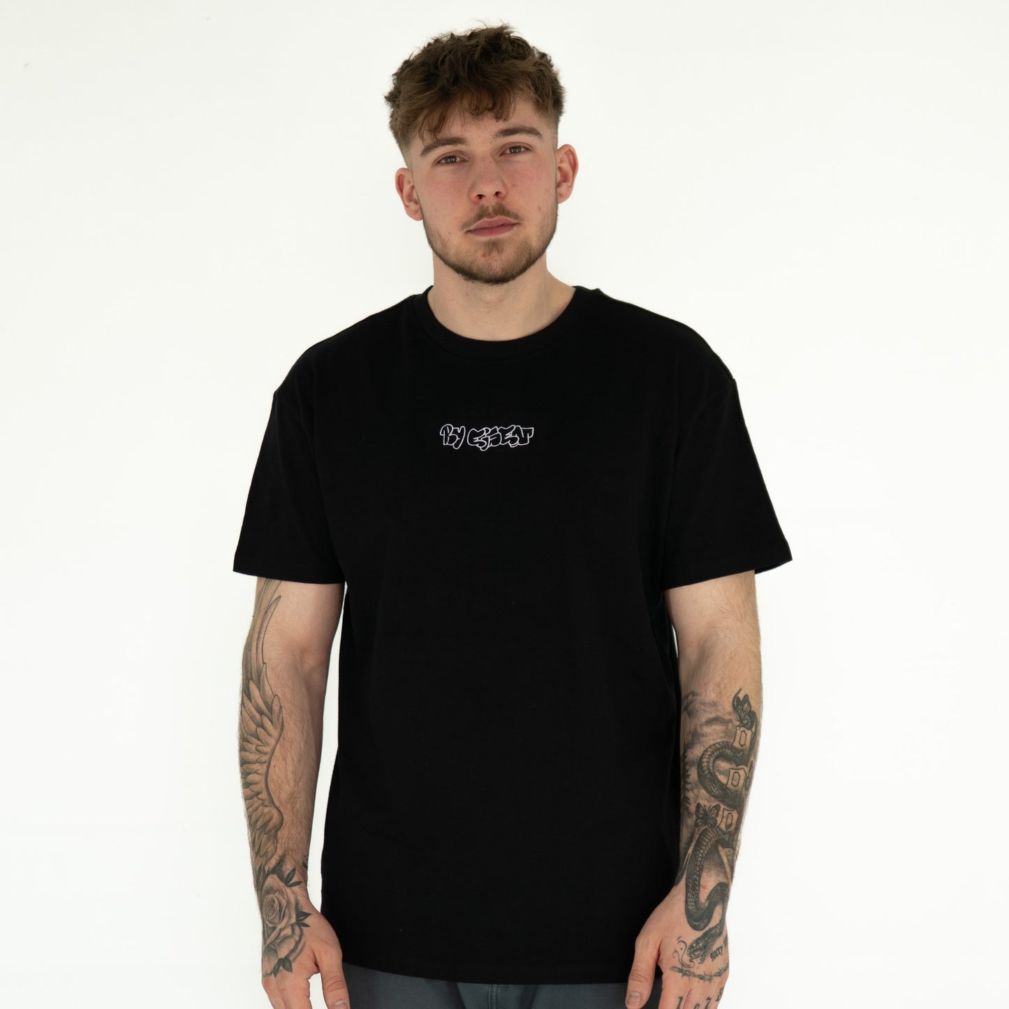 BYEISEN Basic T-Shirt