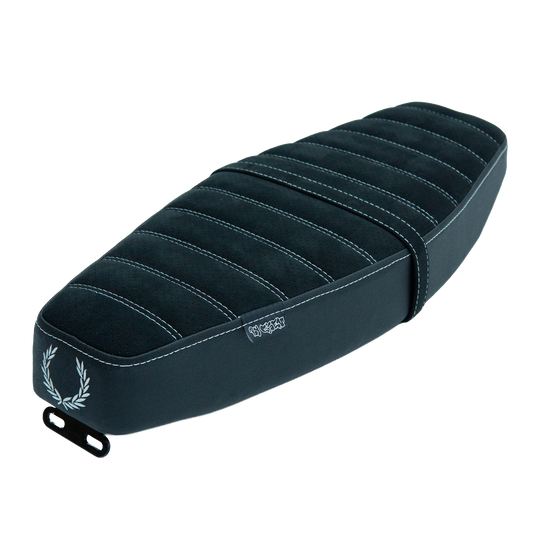 S51 Sitzbank „Alcantara Ehrenkranz“
