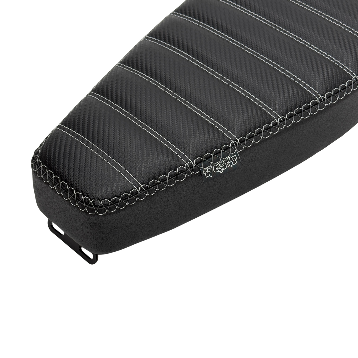 S51 Sitzbank „Carbonoptik Doppelnaht“ mit Lenkradnaht