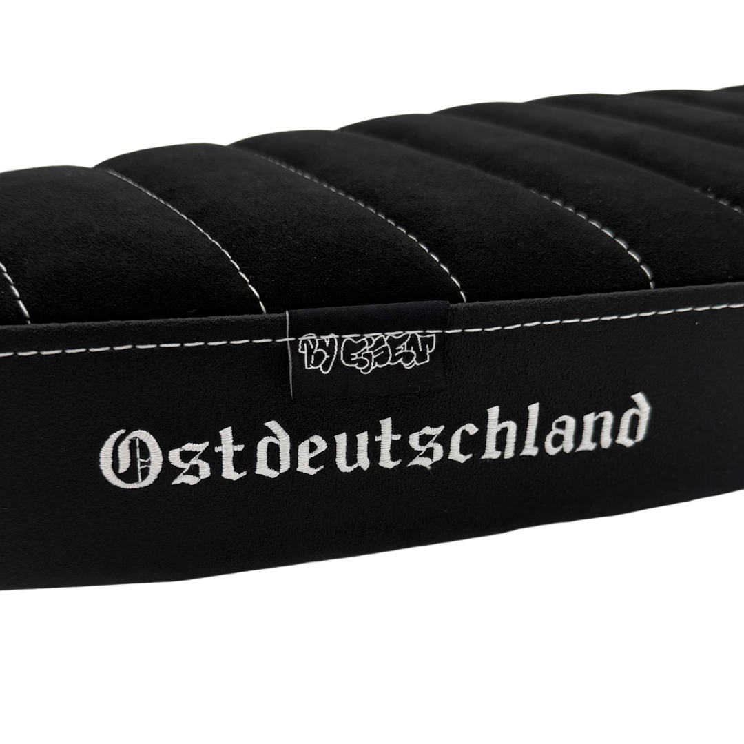 S51 Sitzbank Alcantara Ostdeutschland Wappen
